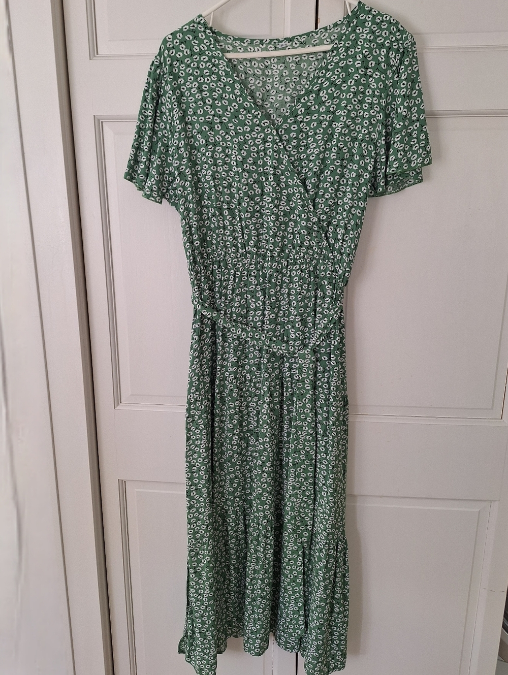 Green and white floral print maxi dress - NWOT